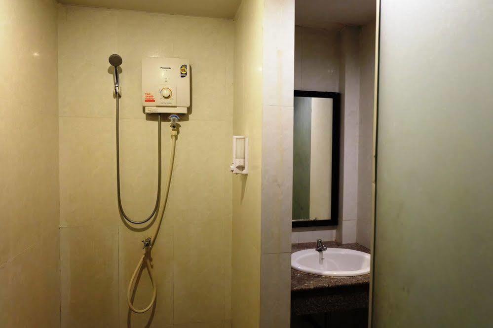 Everest Boutique Hotel 방콕 외부 사진